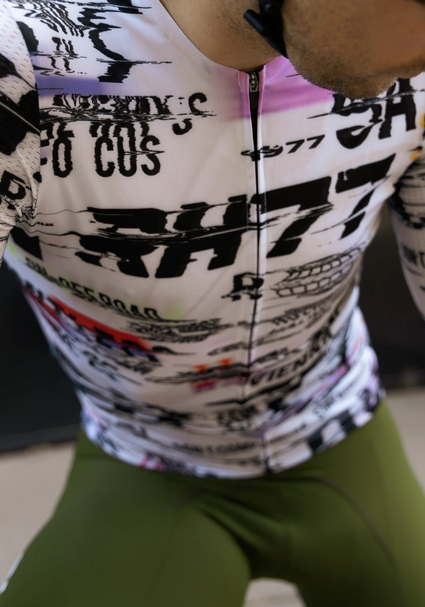 RH77 Glitch Jersey